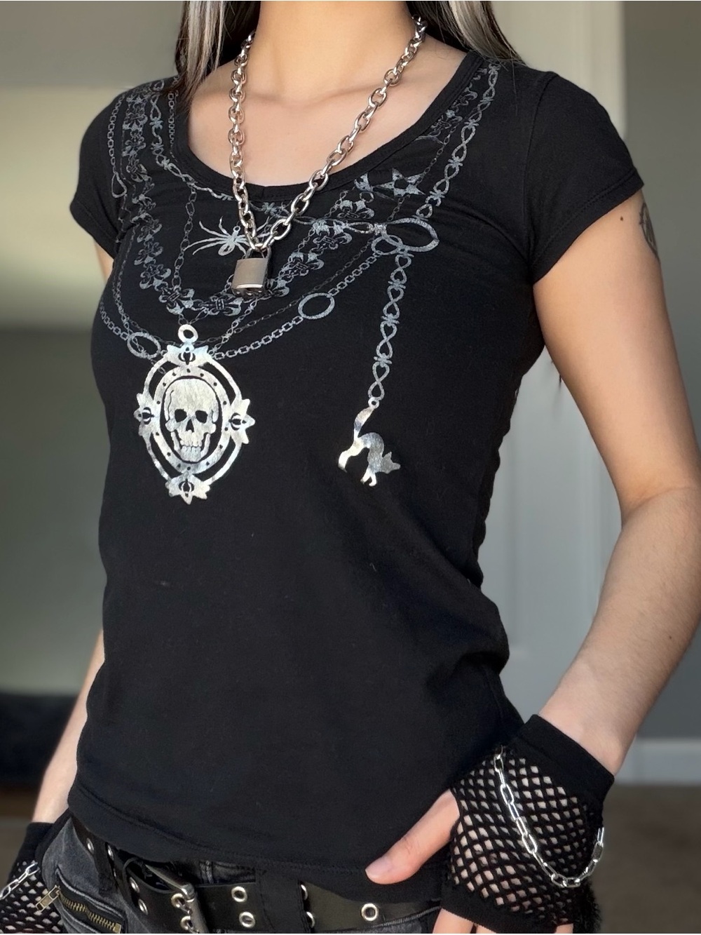 Y2K Emo Punk Black & Silver Graphic Layered Skull Chain Necklace Baby Tee